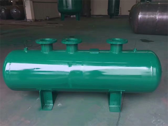 玛沁玛沁玛沁蒸汽分气缸1.jpeg